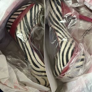 Paris Hilton Tyra Zebra Pony/Red Payent Brand New